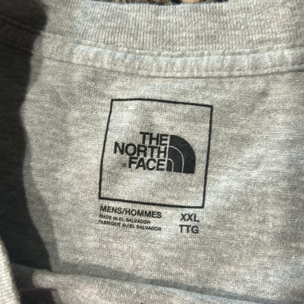 North face Men’s T-shirt - Picture 3 of 3